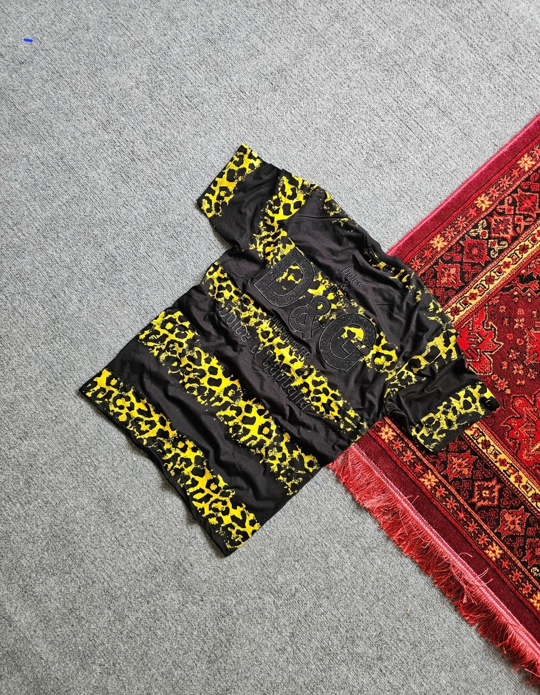 تیشرت  رینگی  مشکی پلنگی تیکه دوزی D&G